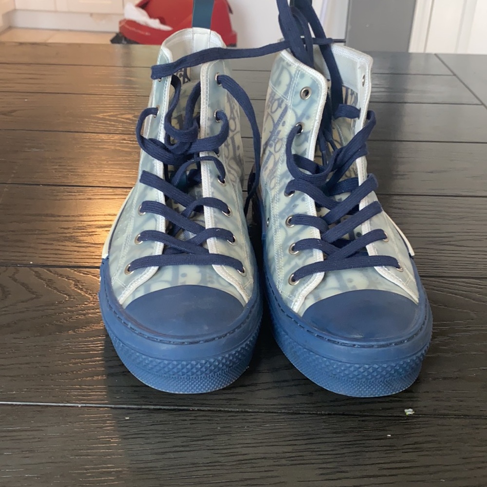 Dior sneakers in good condition only wore once.